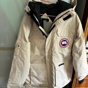 Canada Goose Thickened Beige Down Jacket